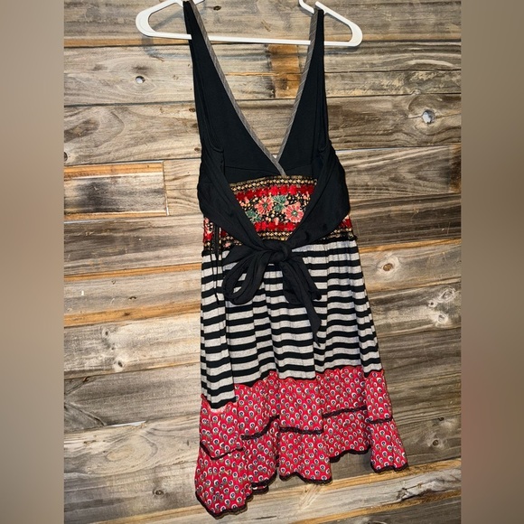 Free People- size 6 -Vintage lace boho style. - Picture 3 of 7